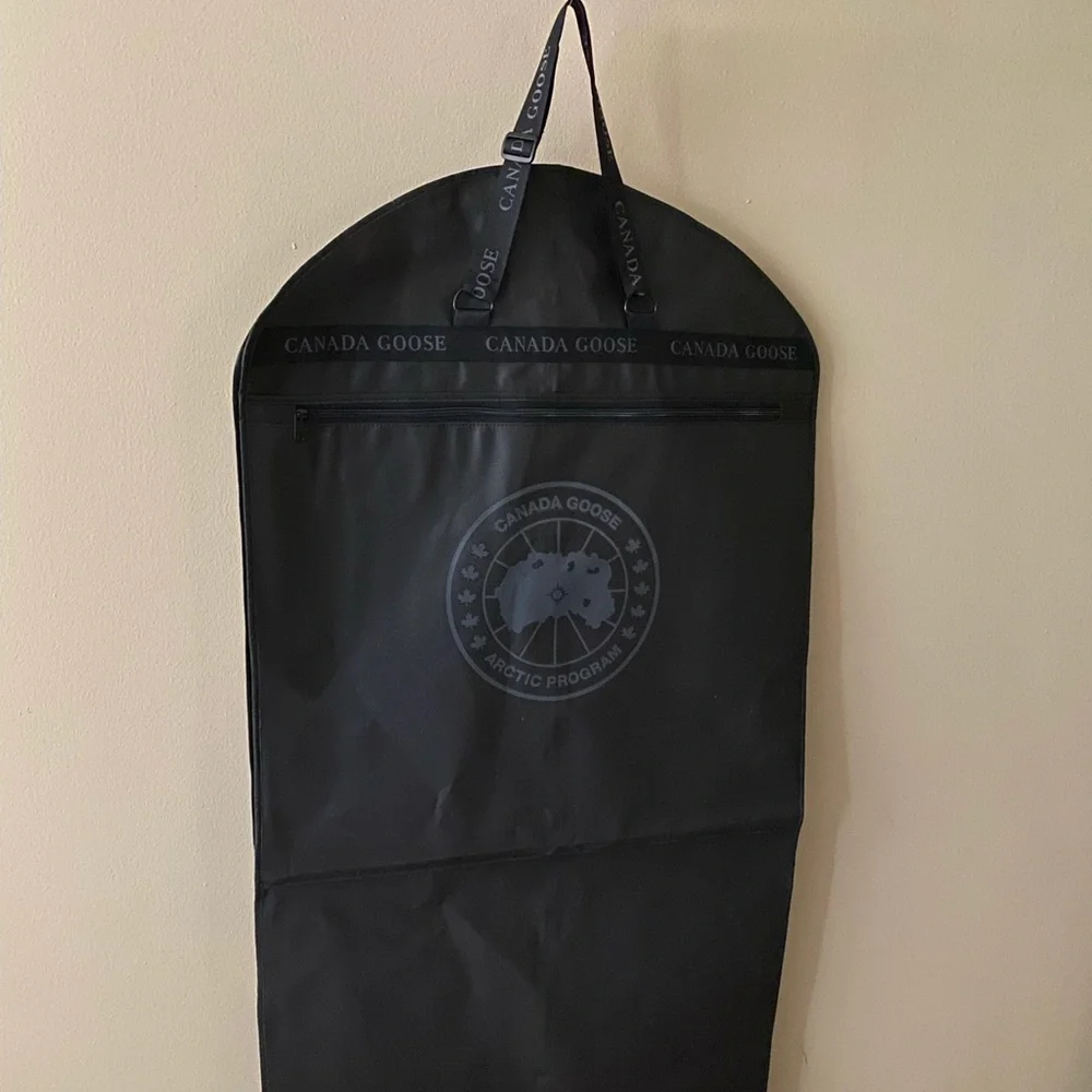 Canada Goose Garment bag